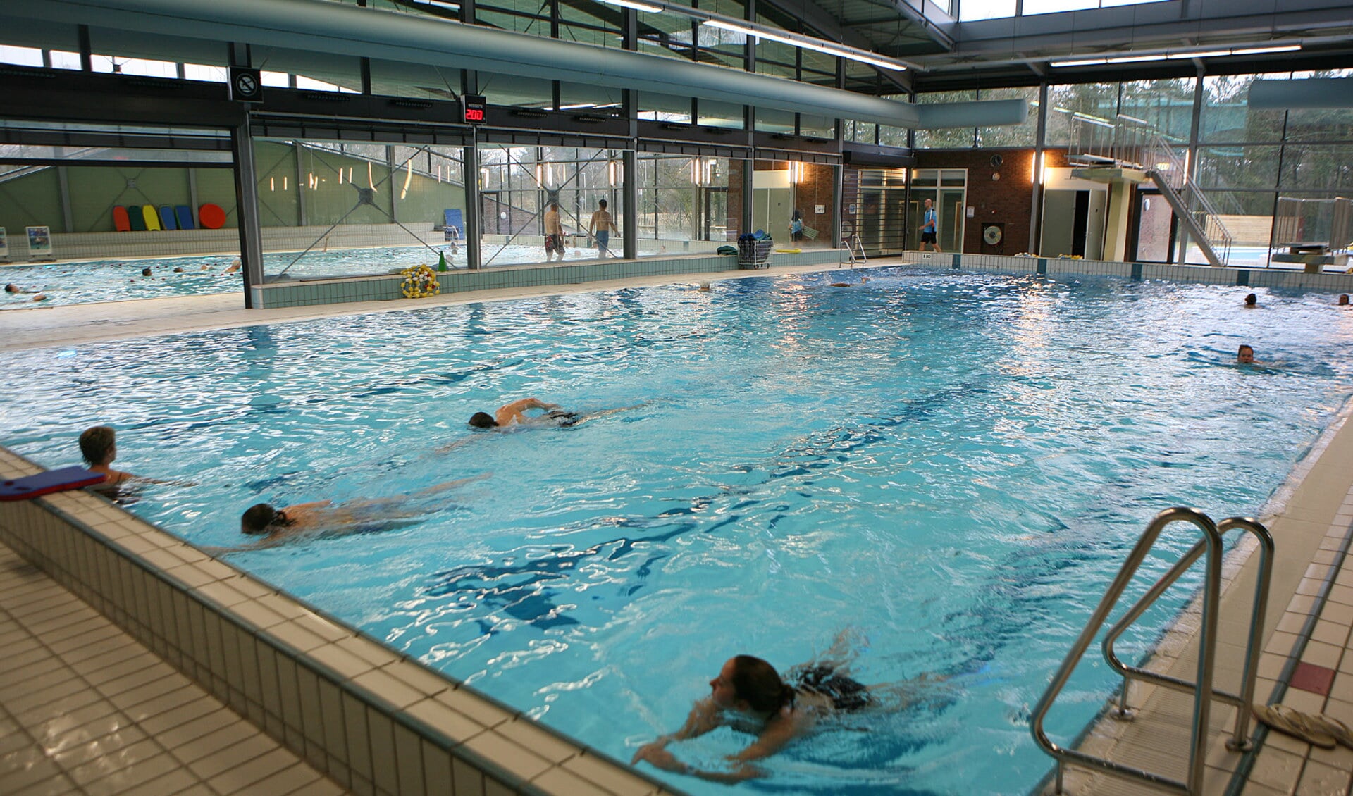 De actie is bedoeld om kinderen te stimuleren te gaan zwemmen.