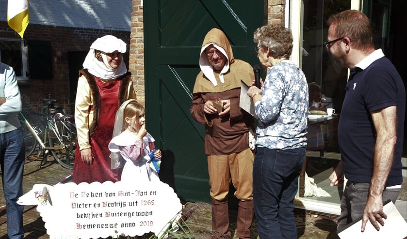 Jaap Groeneveld, alias Pieter, presenteert zijn rapport aan Lemckert en Van Benthem.