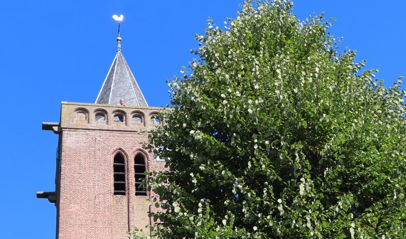 <p>Geen vlag bij de Oude Kerk.</p>