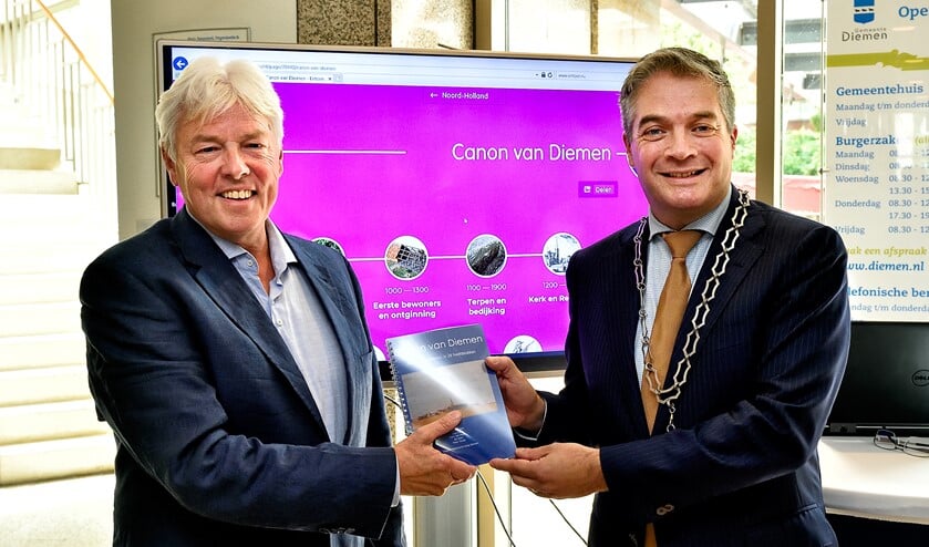 <p>Presentatie van de Canon van Diemen in 2019.</p>