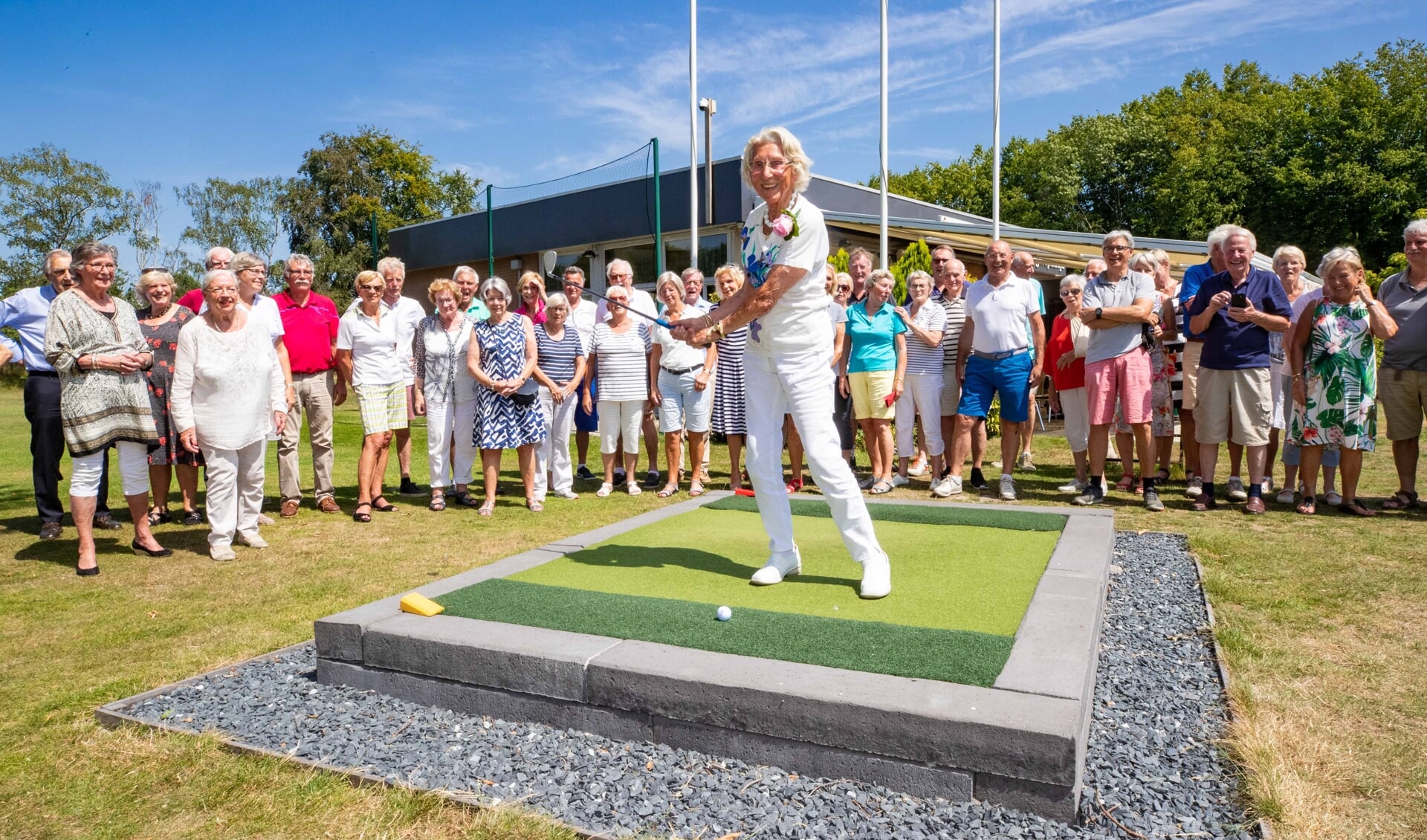Susan Hosang vierde haar honderdste verjaardag bij golfclub 't Jagerspaadje.