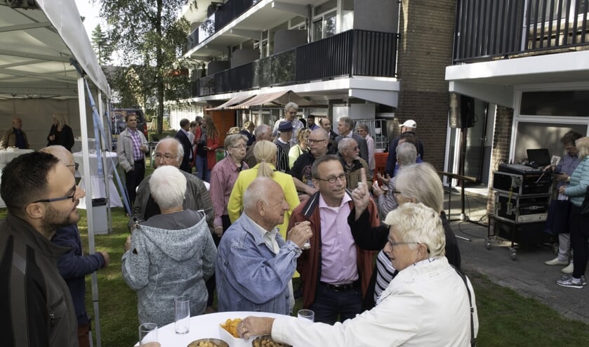 De bewoners waren ook uitgenodigd.