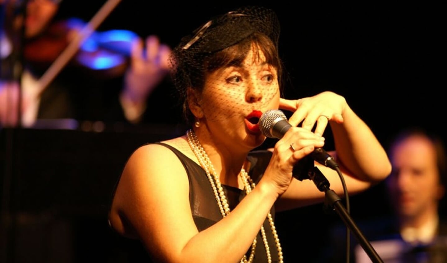 Meral Tombaz en haar ensemble komen naar de City of Wesopa met 'Cabaret Oriëntal'.