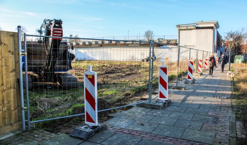 Het grondwerk voor de nieuwe winkel is begin deze maand begonnen.