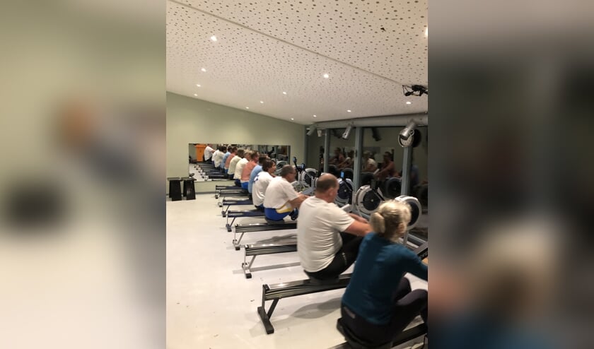 <p>Voor corona kon er gezamenlijk getraind worden. Nu is dat uit den boze.</p>