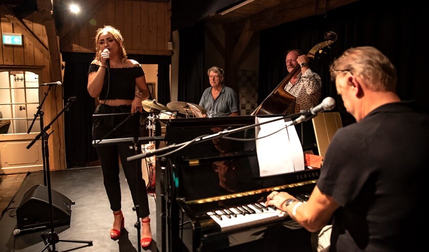 <p>Vorig jaar was de laatste jamsessie in De Boerderij. </p>