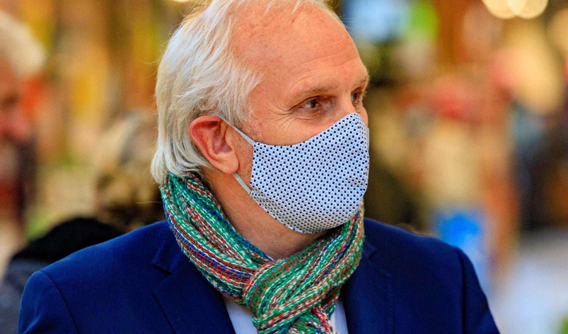 Burgemeester Pieter Broertjes doet in een video een oproep om met elkaar het virus te blijven aanvallen.