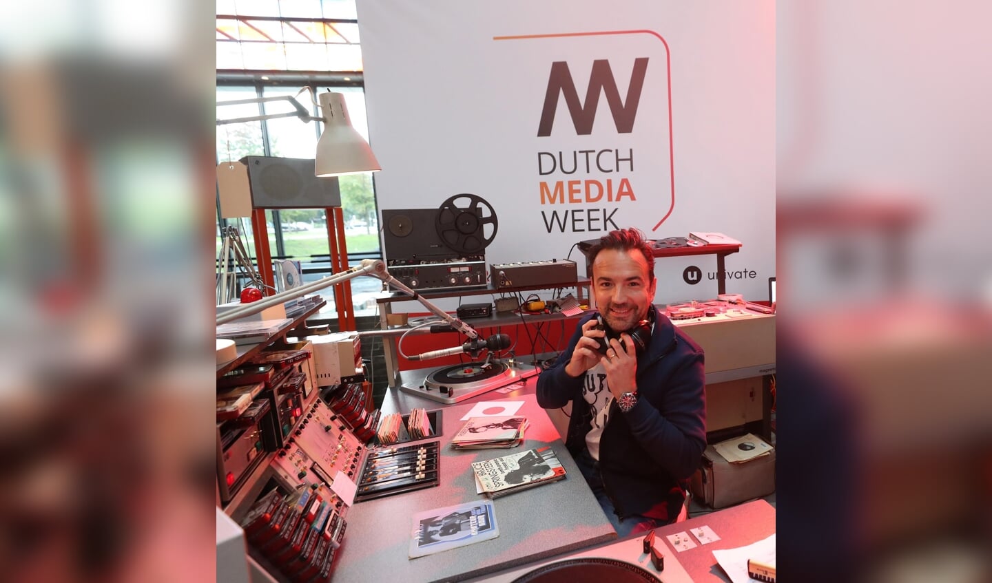 Dj Gerard Ekdom verzorgde de eerste uitzending Radio 192 Goed Idee (iedere dag live tijdens Dutch Media Week) achter het gerestaureerde radio 3 mengpaneel 