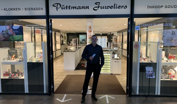 <p>Hans Püttmann, voorzitter van winkeliersvereniging Diemerplein.</p>