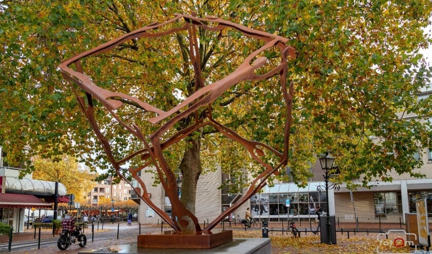 <p>Het huidige kunstwerk van Joost Zwagerman wordt in het voorjaar vervangen.</p>