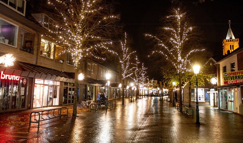 <p>Mogen we straks nog de hele avond op straat zijn?</p>