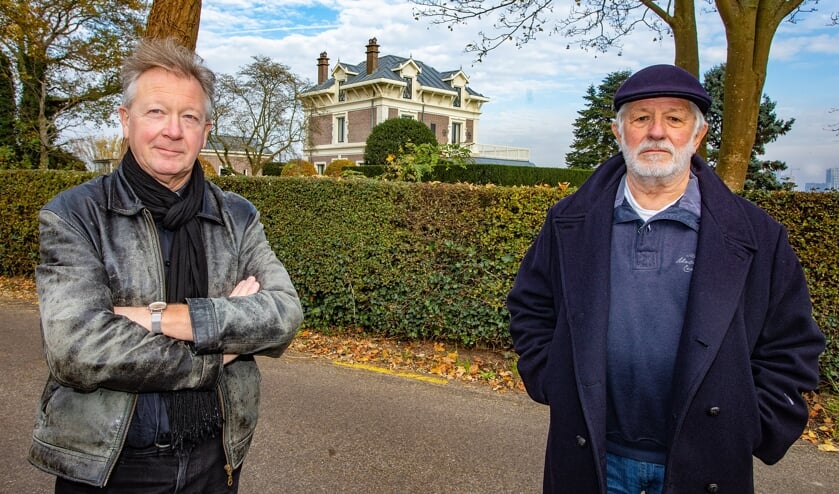 <p>Jan de Beus (l) en Jos Gunneweg brachten het bestuur voor de nieuwe historische club samen.</p>