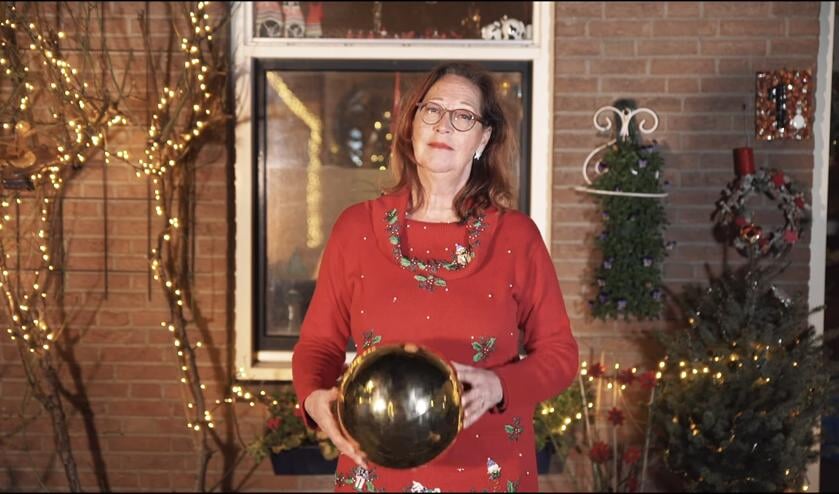 <p>Raadslid Petra Vonk (GL) en vele andere raadsleden brengen u een kerstgroet.</p>