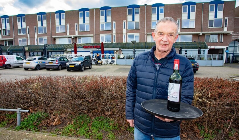 Eigenaar Mike Wiltshire van The Beach wil graag dichter bij het strand serveren.