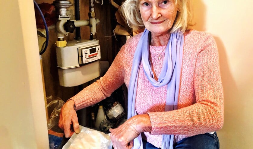 Maria Jansen uit Laren heeft al jaren last van een vochtprobleem in huis.