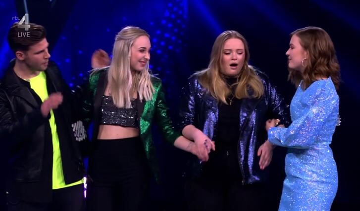 Het moment dat Sophia hoort dat ze The Voice of Holland heeft gewonnen.