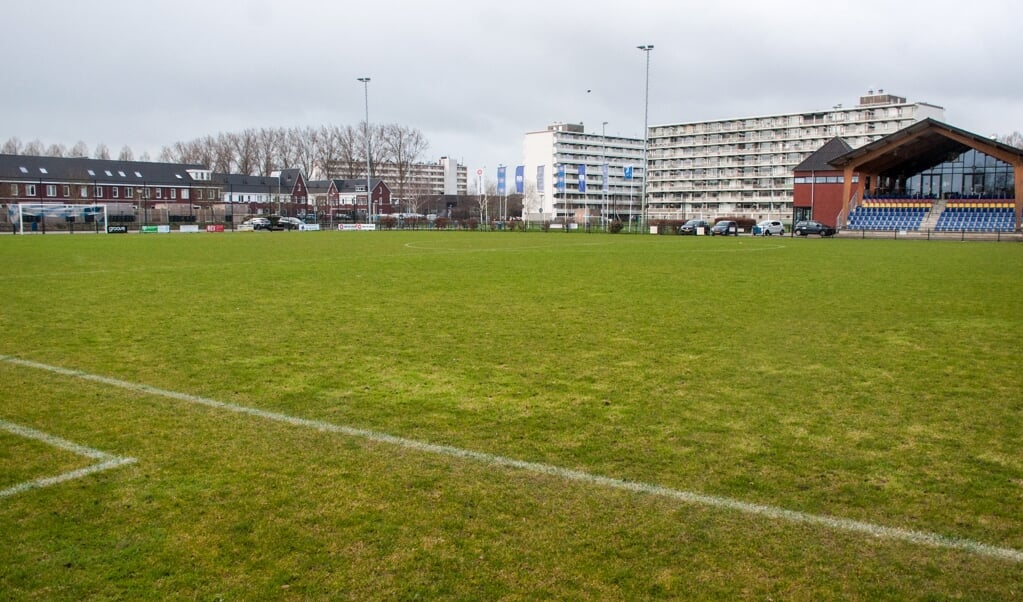 Het veld bij FC Weesp blijft leeg.