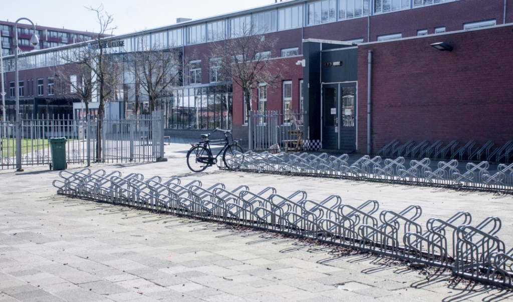 De fietsenstalling van het Vechtstede College blijft leeg. Hoe lang nog?