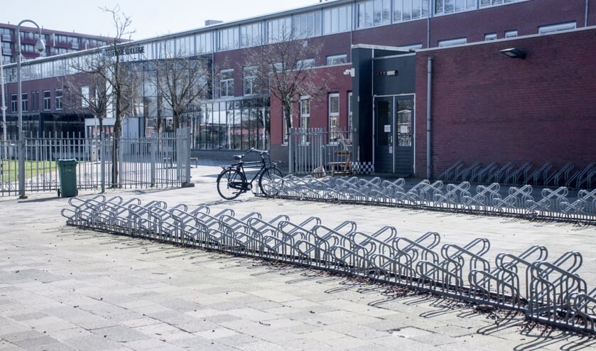De fietsenstalling van het Vechtstede College blijft leeg. Hoe lang nog? 