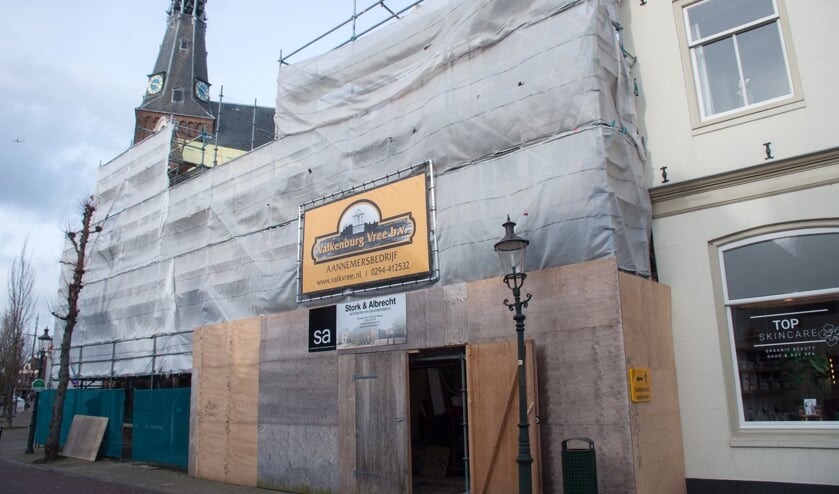 <p>De verbouwing van de drie winkels aan de Nieuwstraat.</p>