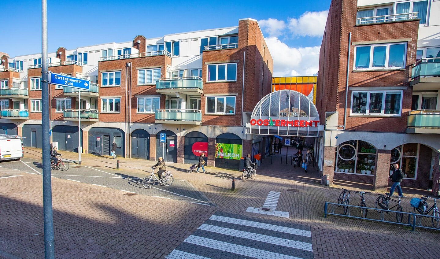 Ondanks de moeilijke tijden, besteden de winkeliers van Winkelcentrum Oostermeent zaterdag aandacht aan Valentijn.
