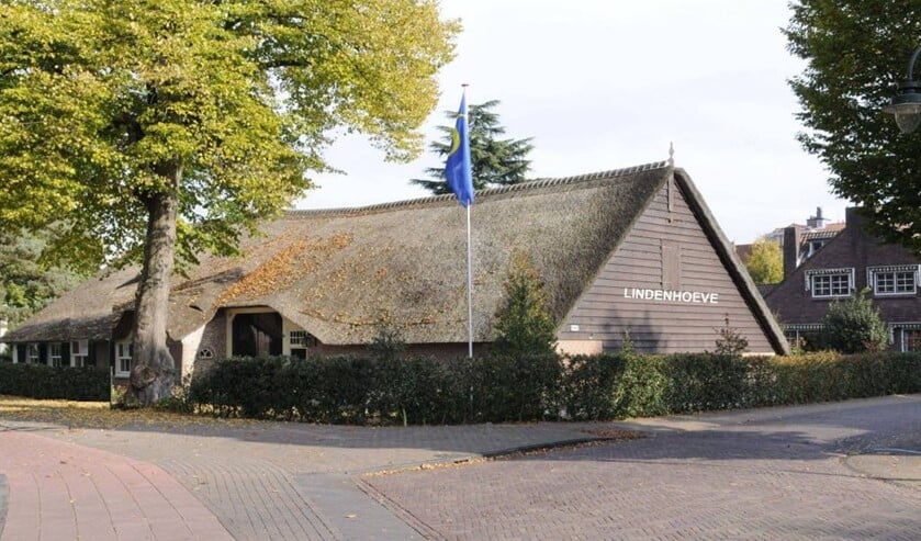 De Lindenhoeve blijft nog even gesloten, maar er wordt wel gewerkt bij de Historische Kring Laren.