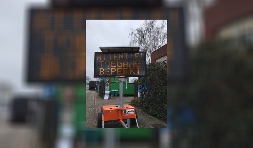 Vanwege de grote drukte reguleert de GAD het aantal personen dat een scheidingsstation binnen mag.