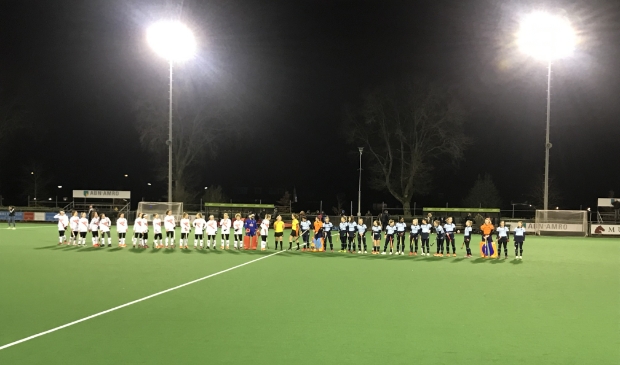 Hockeydames LMHC tegen Amsterdam.