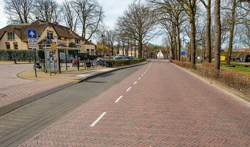 Het is stil op straat, zelfs in het immer drukke Laren.
