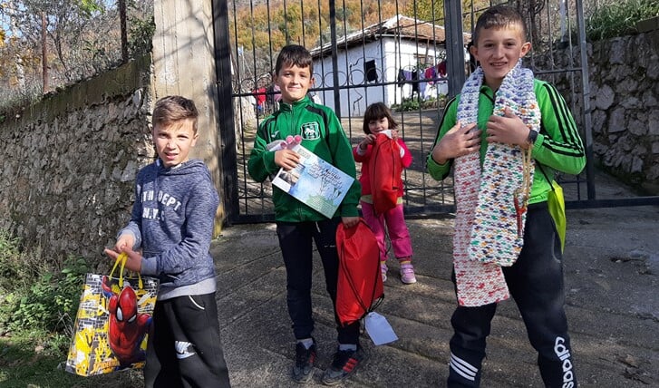 Deze kinderen in Albanië kunnen door het project KANS naar school.