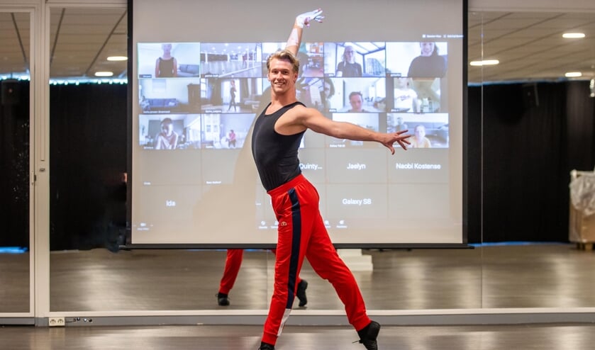 Sander Bos gaf gisteren een gastles bij Fit by Rox.