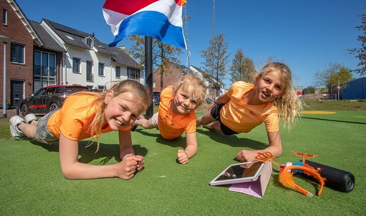 Vorig jaar deden de zusjes Froukje, Juul en Saar mee aan de  Koningsspelen, die toen ook in aangepaste vorm online werden gehouden in Huizen.