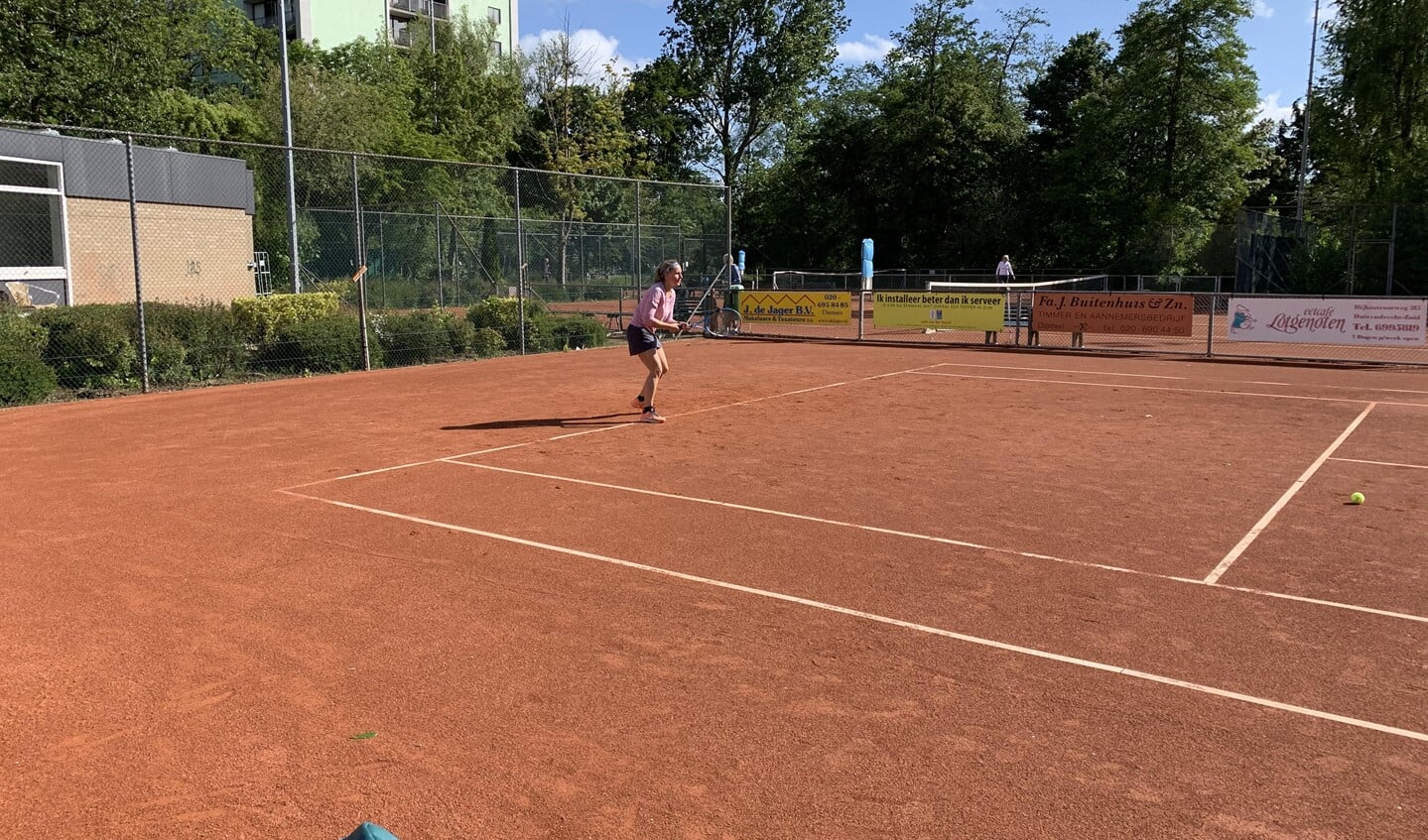 Tennissen bij ATVD.