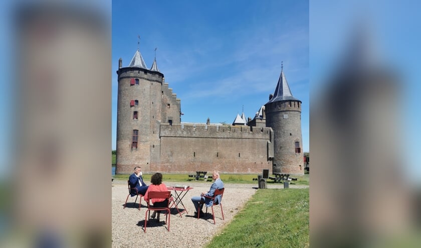 Bij het Muiderslot.