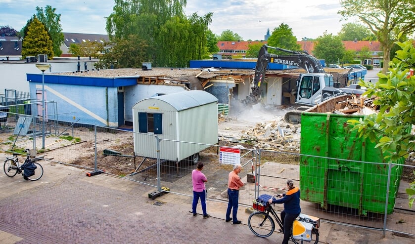 Dinsdag waren de sloopwerkzaamheden volop bezig.