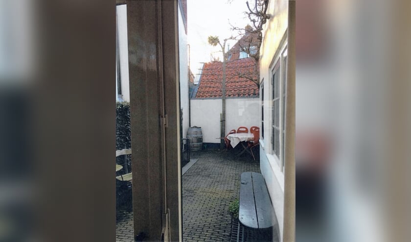 Het rode dak wordt, als het plan doorgaat, vervangen door een volledig glazen gevel met dezelfde hoogte.