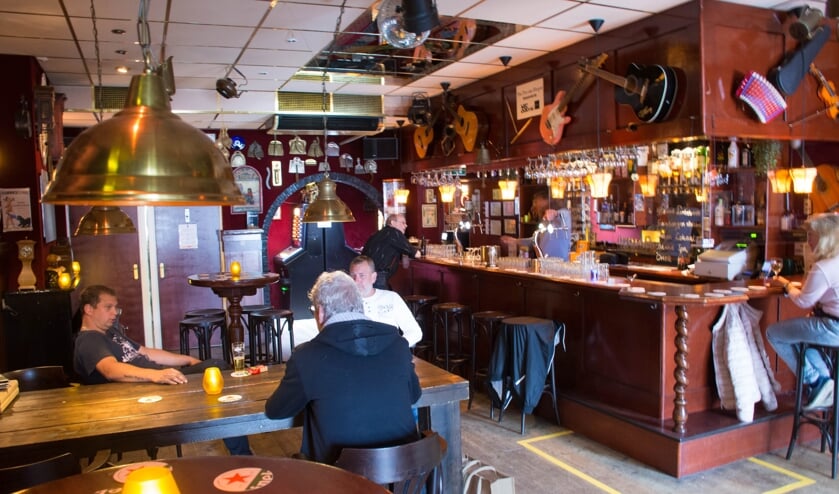 <p>De burgemeester waarschuwt horeca voor het laatst (dit is een archieffoto en betreft geen café waarvan geconstateerd is dat de regels worden overtreden-red.).</p>