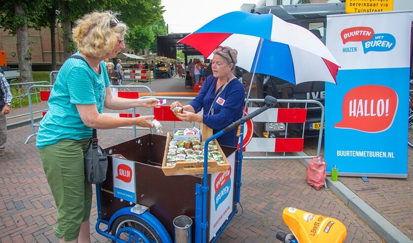 <p>Al eerder trok Buurten met Buren erop uit met een bakfiets, toen vol met klavertjes vier. </p>