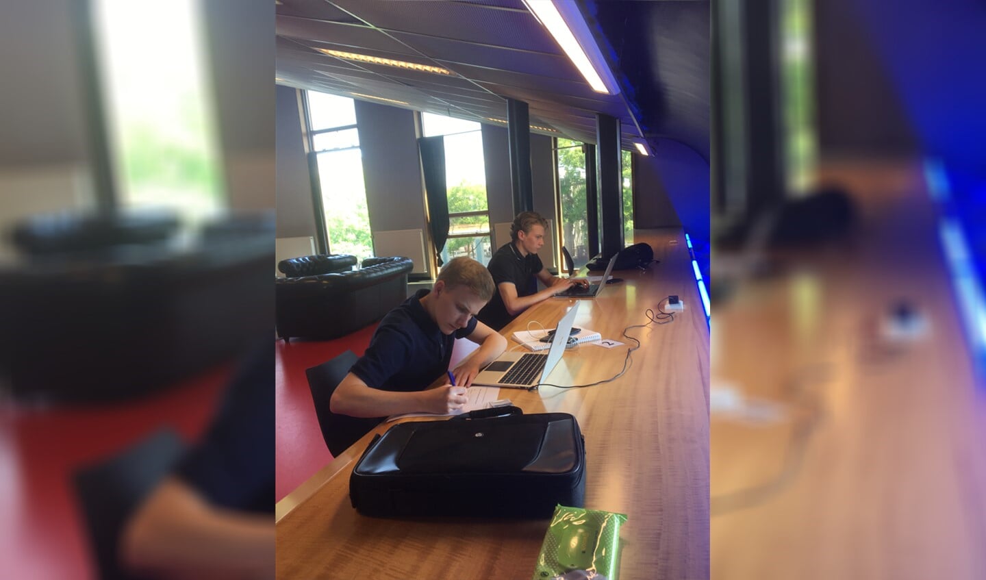 Werken en studeren kan nu ook weer in de bibliotheken in Huizen en Laren.