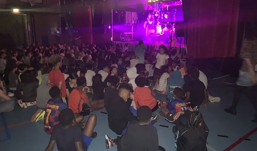 De Megashow.