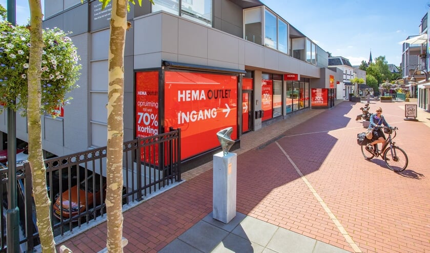 <p>De HEMA op de 'oude' locatie op het Julianaplein.</p>