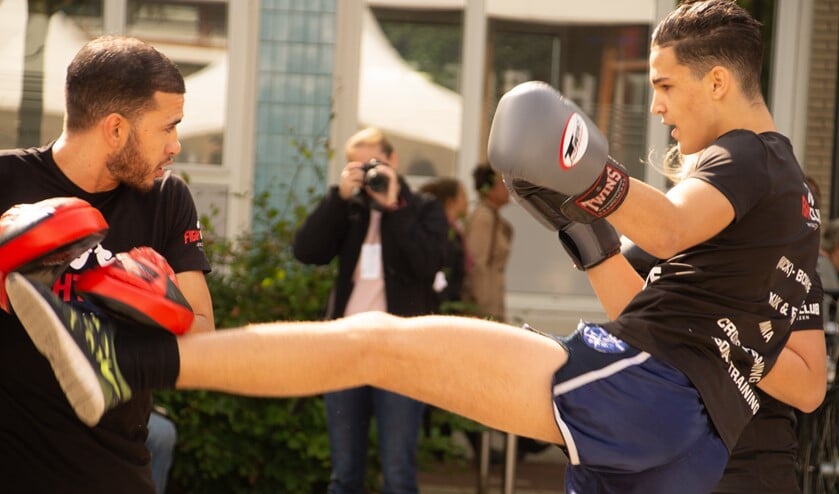 Kennis maken met Kickboksen en weerbaarheid staan ook op het programma.