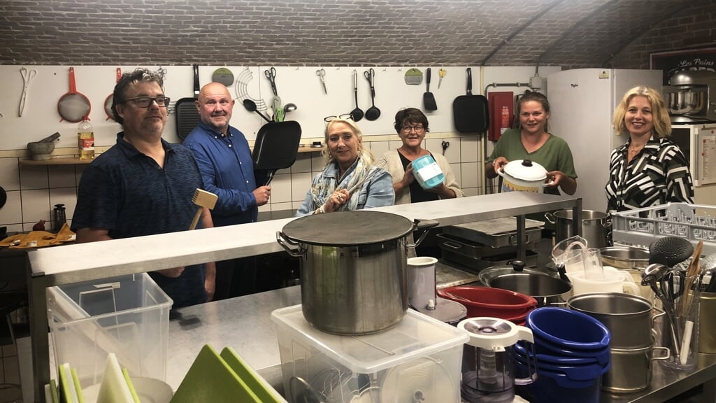 De vrijwilligers van Kookgroep Weesp gaan samenwerken met Minevitus en Vity Veltman.