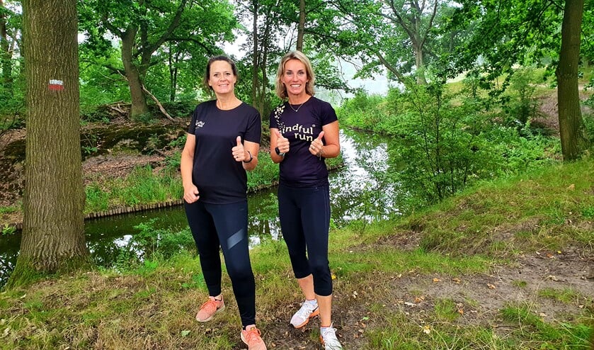 <p>Instructeurs Astrid Kuipers (l) en Jill Engelsman-Gamma.</p>