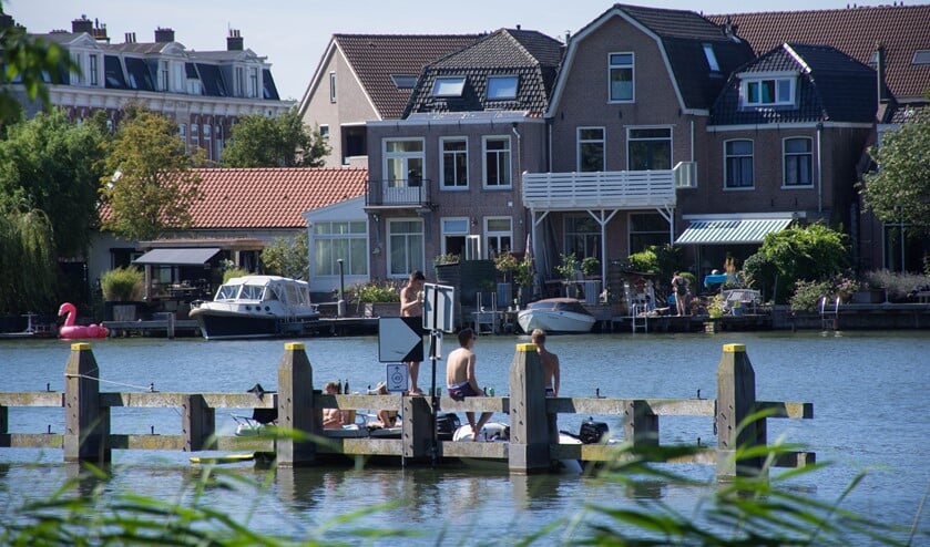 <p>Ongeveer op deze locatie wil Weesp een zwemstandje.</p>