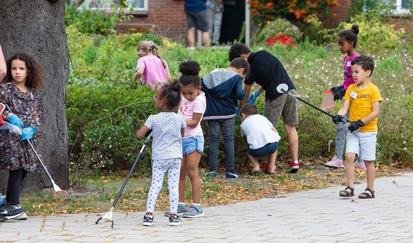 <p>Veel kinderen trokken de wijk in.</p>