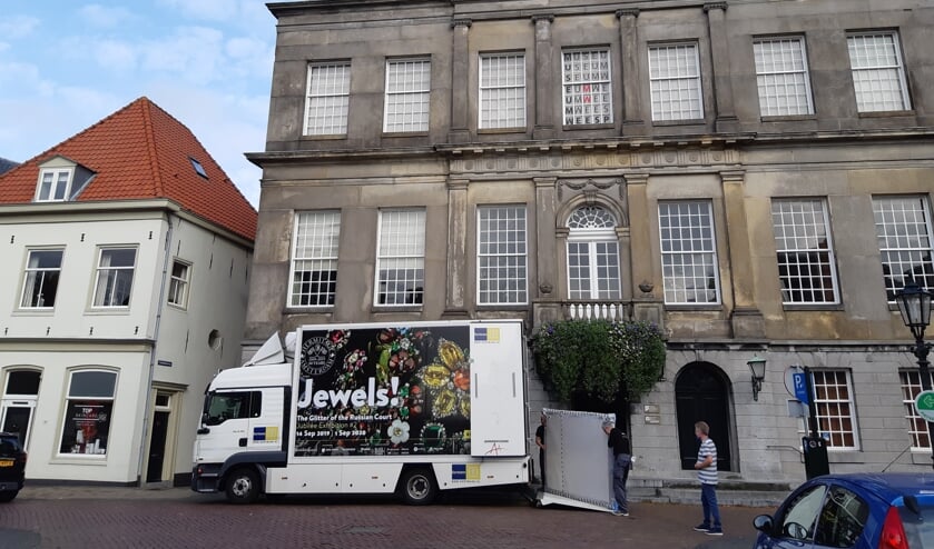 <p>In het museum en tentoonstellingen zijn vaak slechts een klein deel van alle museumstukken te zien.</p>