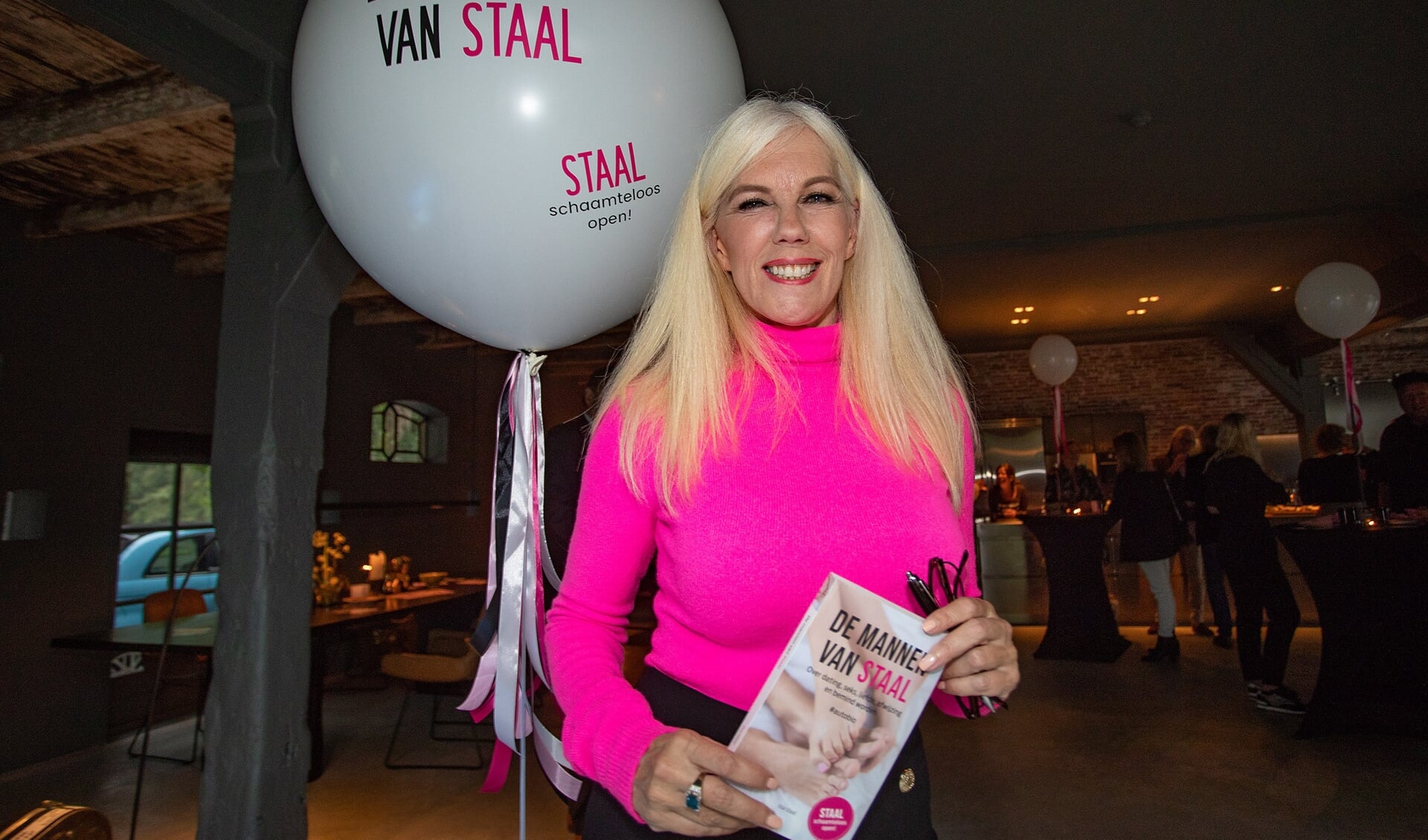 Lisa Staal is trots op haar vierde boek 'De mannen van Staal'.