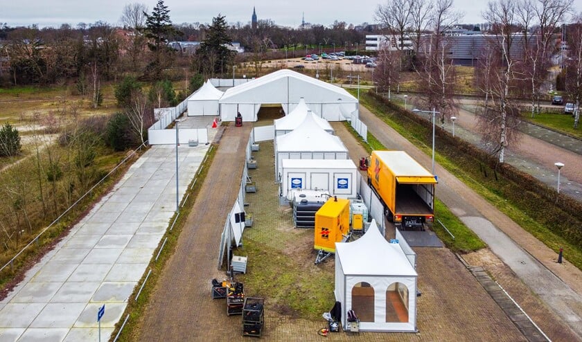 <p>De teststraat staat nog enkele dagen op het Arenapark. </p>