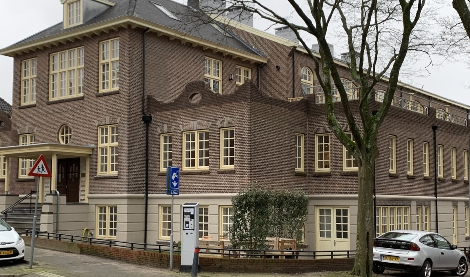Het gebouw aan de Badhuislaan is één van de kanshebbers. 